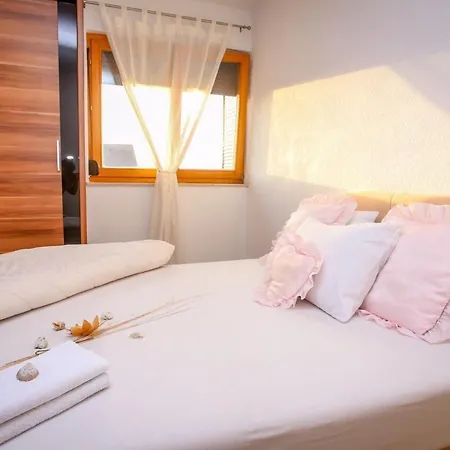 Vila Villa Din Donje Lohovo
