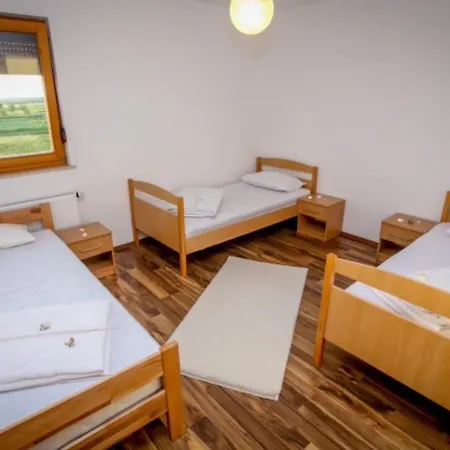 Vila Villa Din *