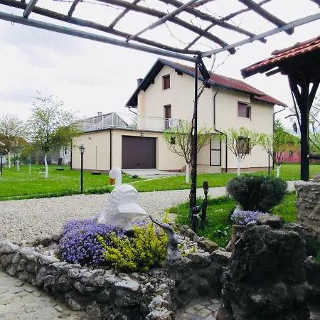 Villa Din Vila *
