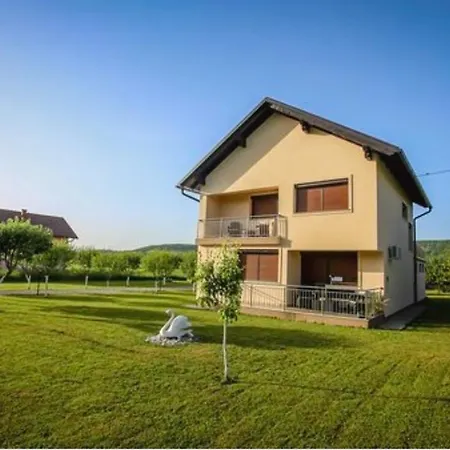 Villa Din Donje Lohovo